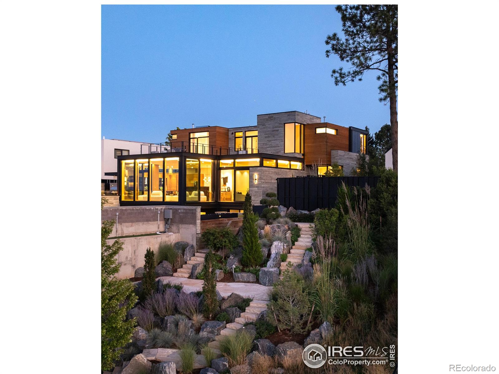 1505 Sunset Boulevard