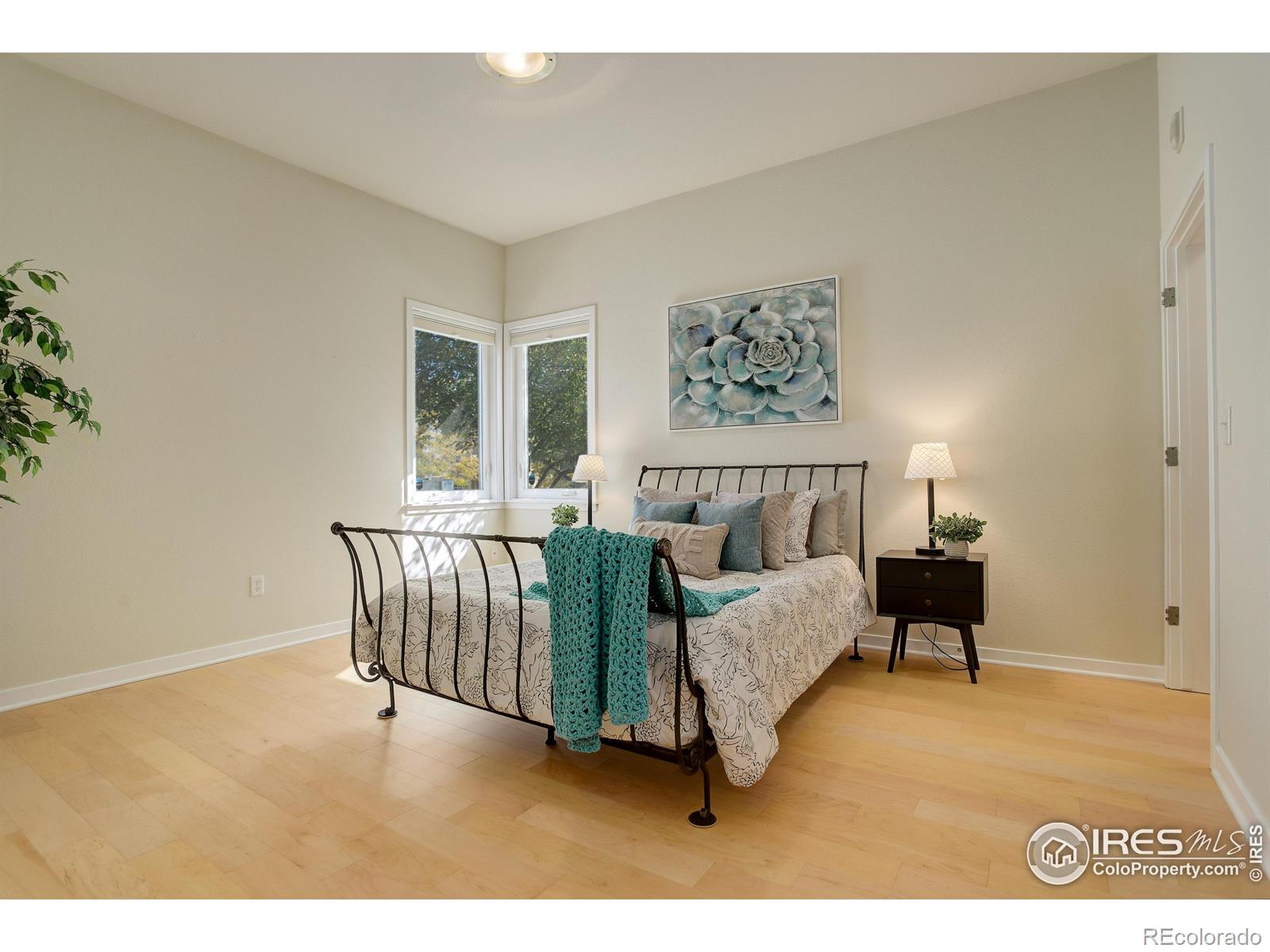 4650 Holiday Drive Unit: 104