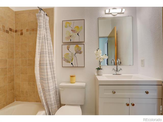 4650 Holiday Drive Unit: 104