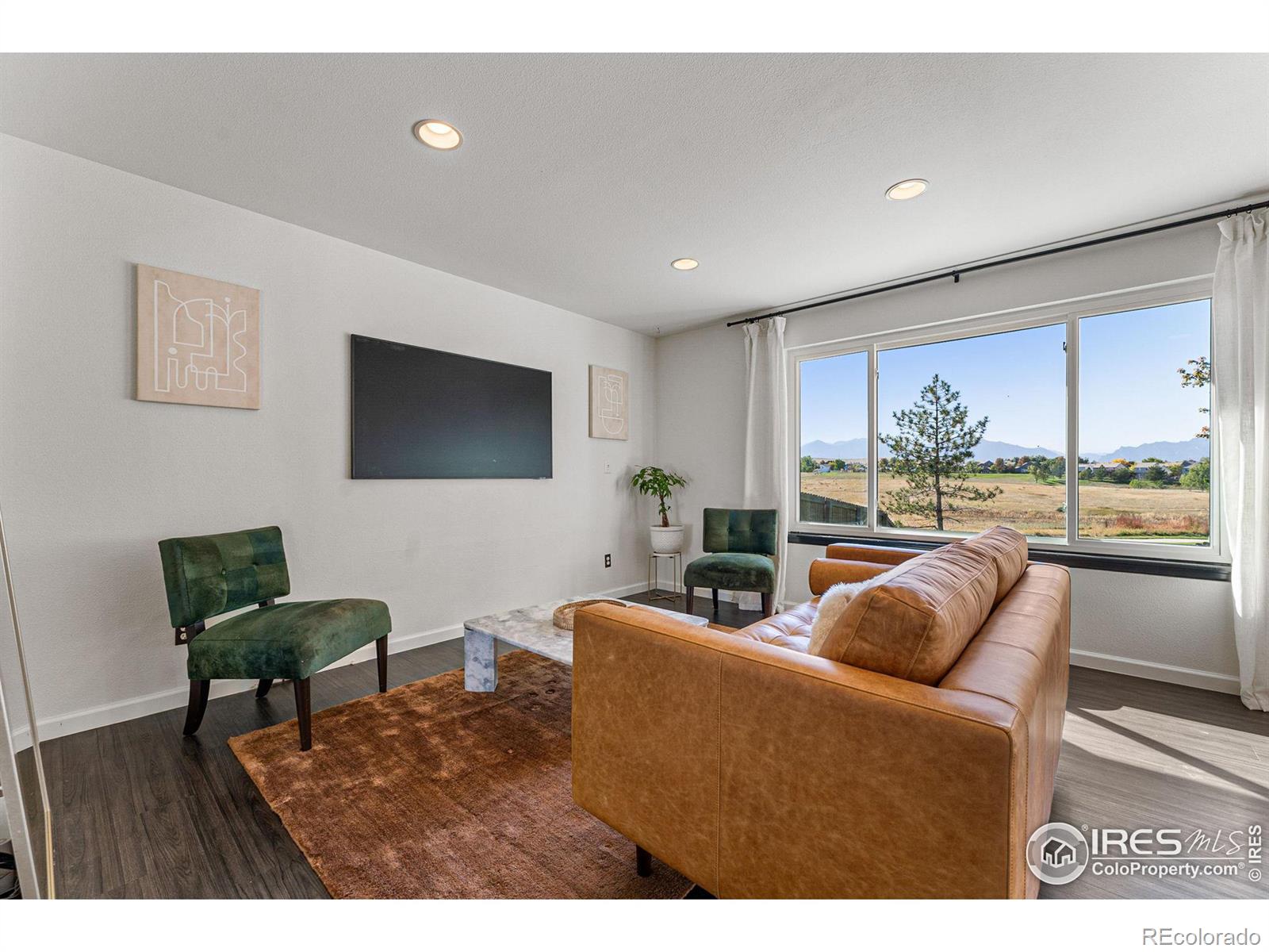 1411 Vinca Place