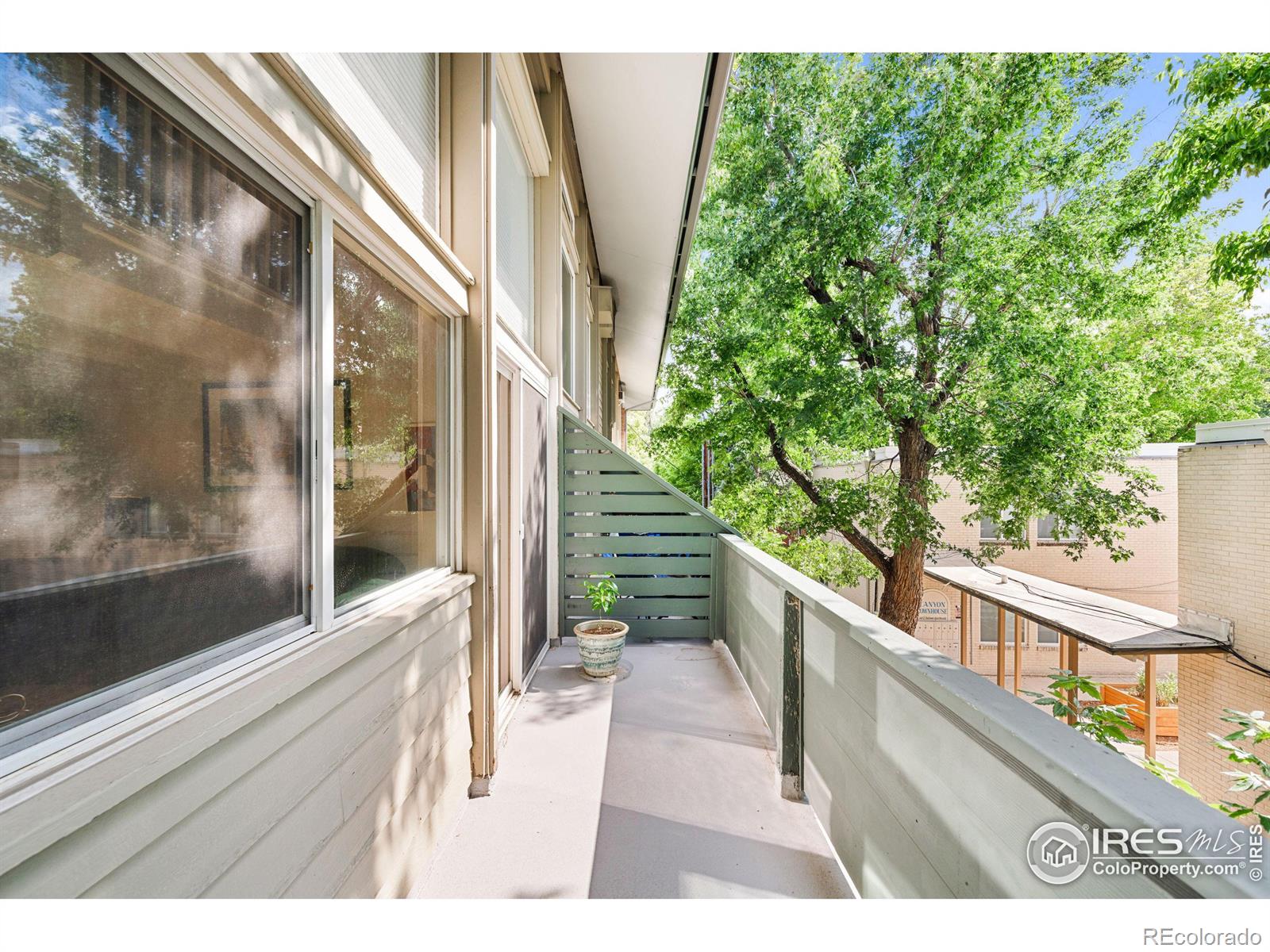 1842 Canyon Boulevard Unit: 211