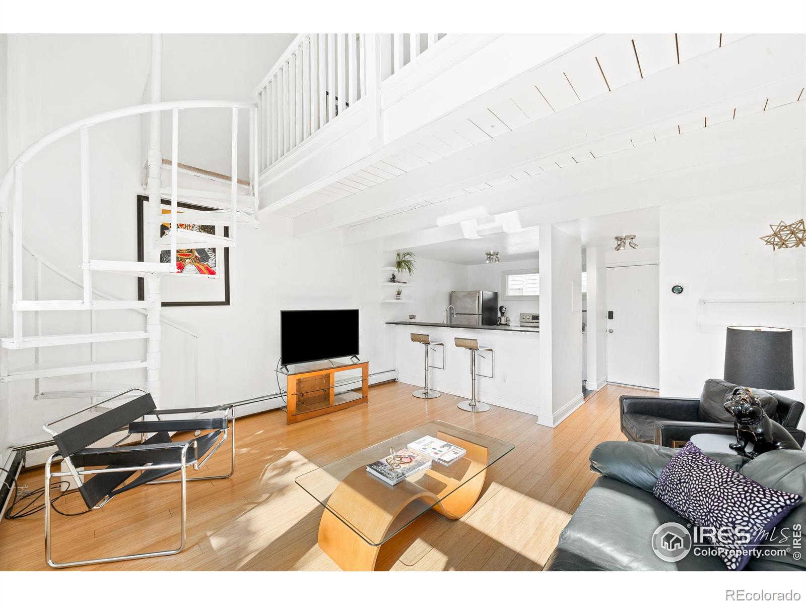 1842 Canyon Boulevard Unit: 211