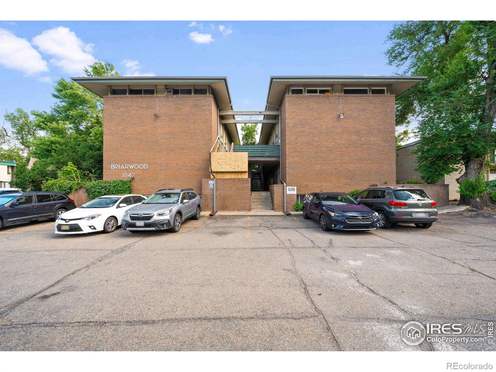 1842 Canyon Boulevard Unit: 211