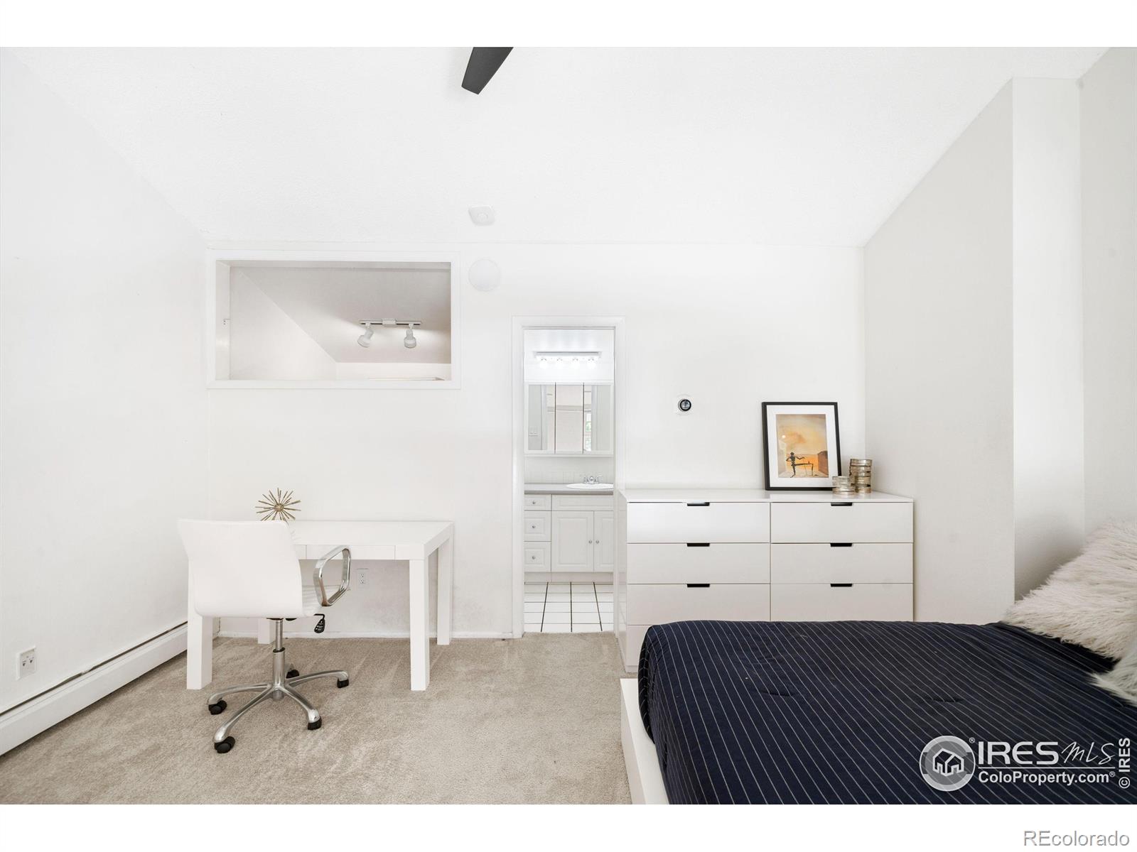 1842 Canyon Boulevard Unit: 211