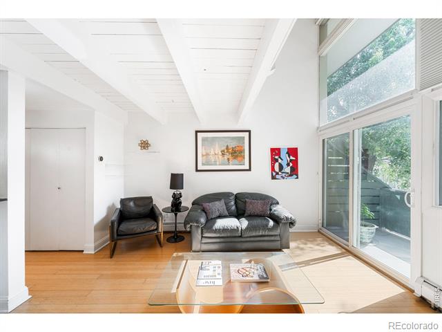 1842 Canyon Boulevard Unit: 211