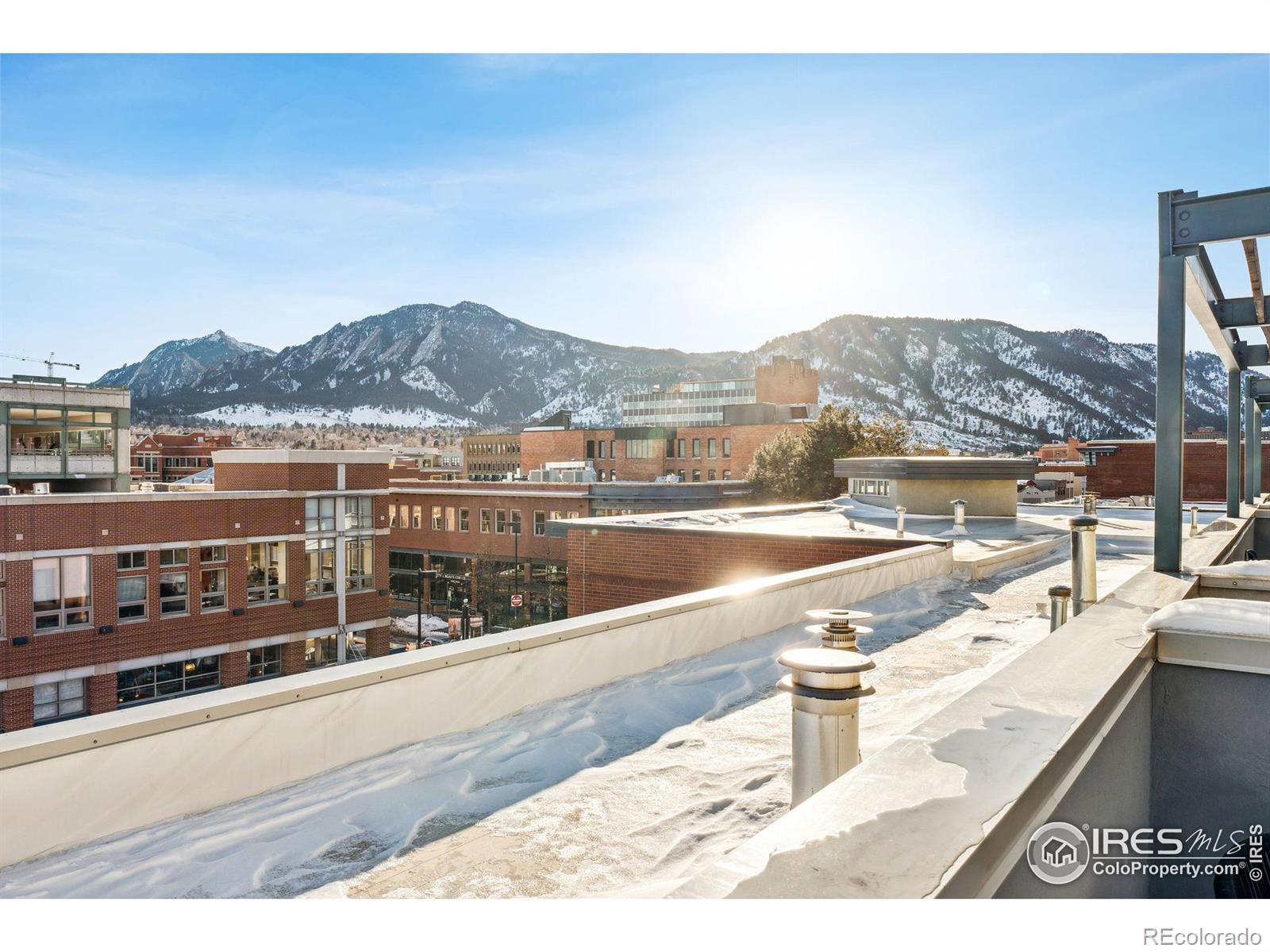 1505 Pearl Street Unit: 302