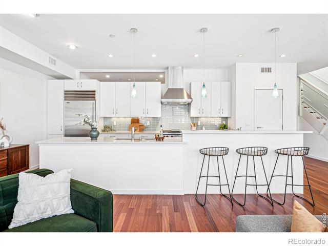 1505 Pearl Street Unit: 302