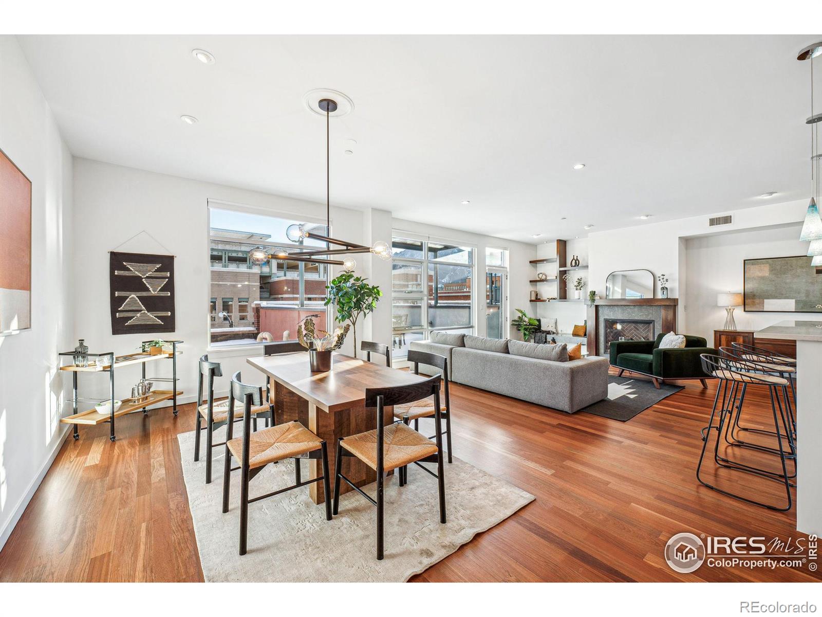 1505 Pearl Street Unit: 302