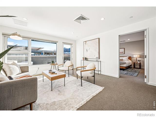 1505 Pearl Street Unit: 302