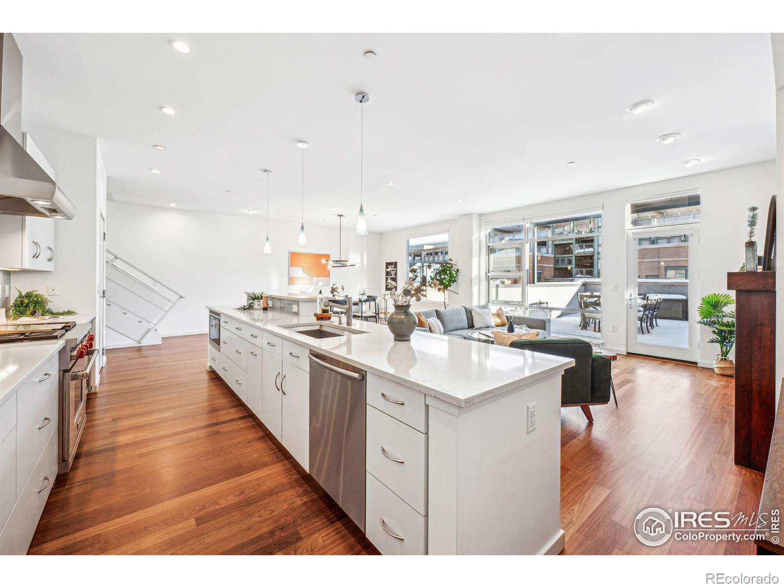 1505 Pearl Street Unit: 302