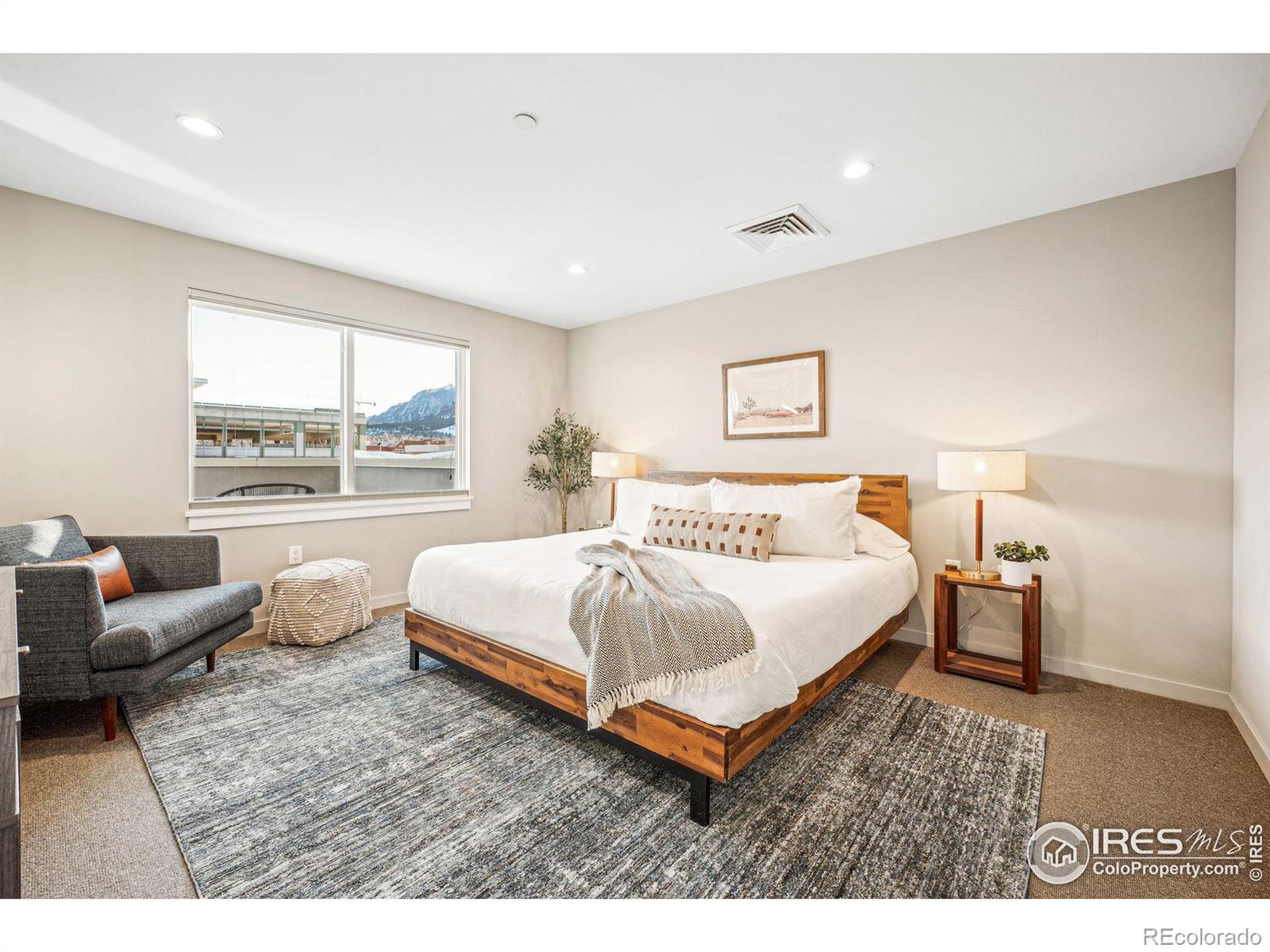1505 Pearl Street Unit: 302