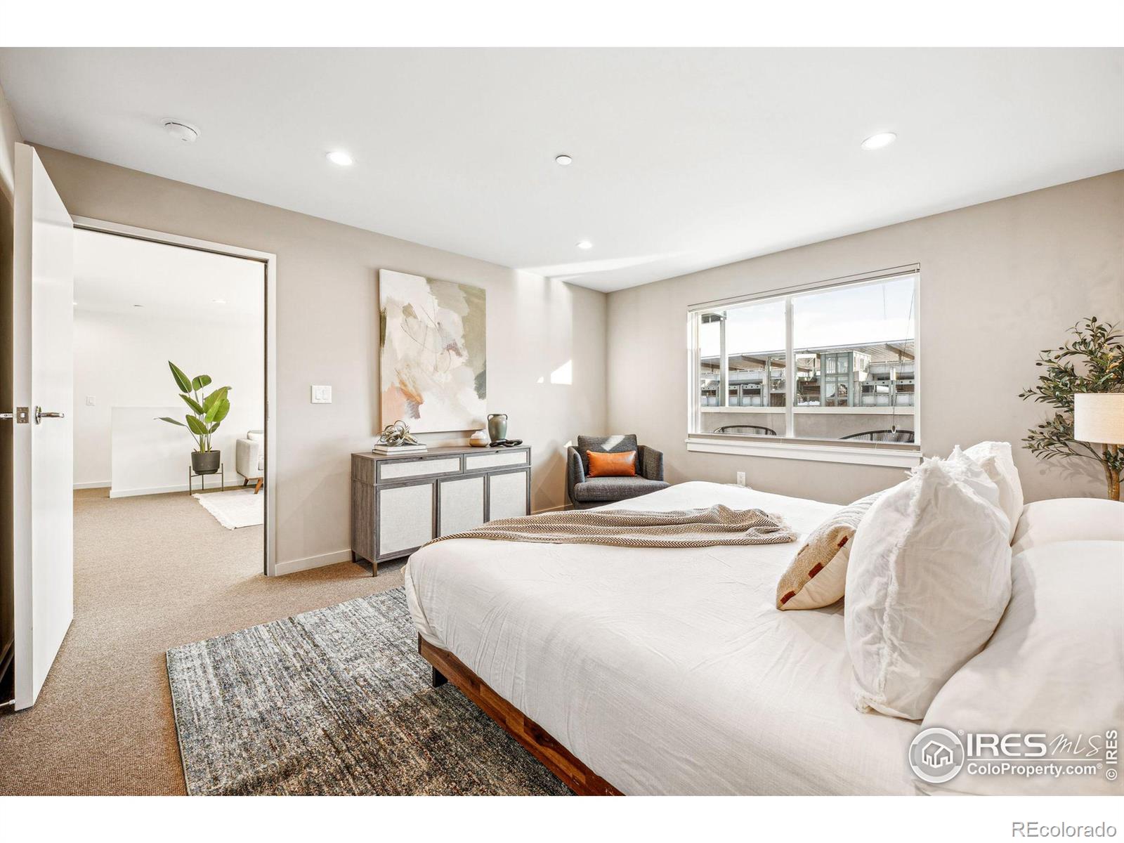 1505 Pearl Street Unit: 302