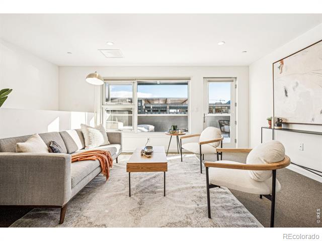 1505 Pearl Street Unit: 302
