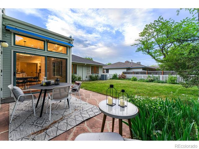 1500 Sunset Boulevard