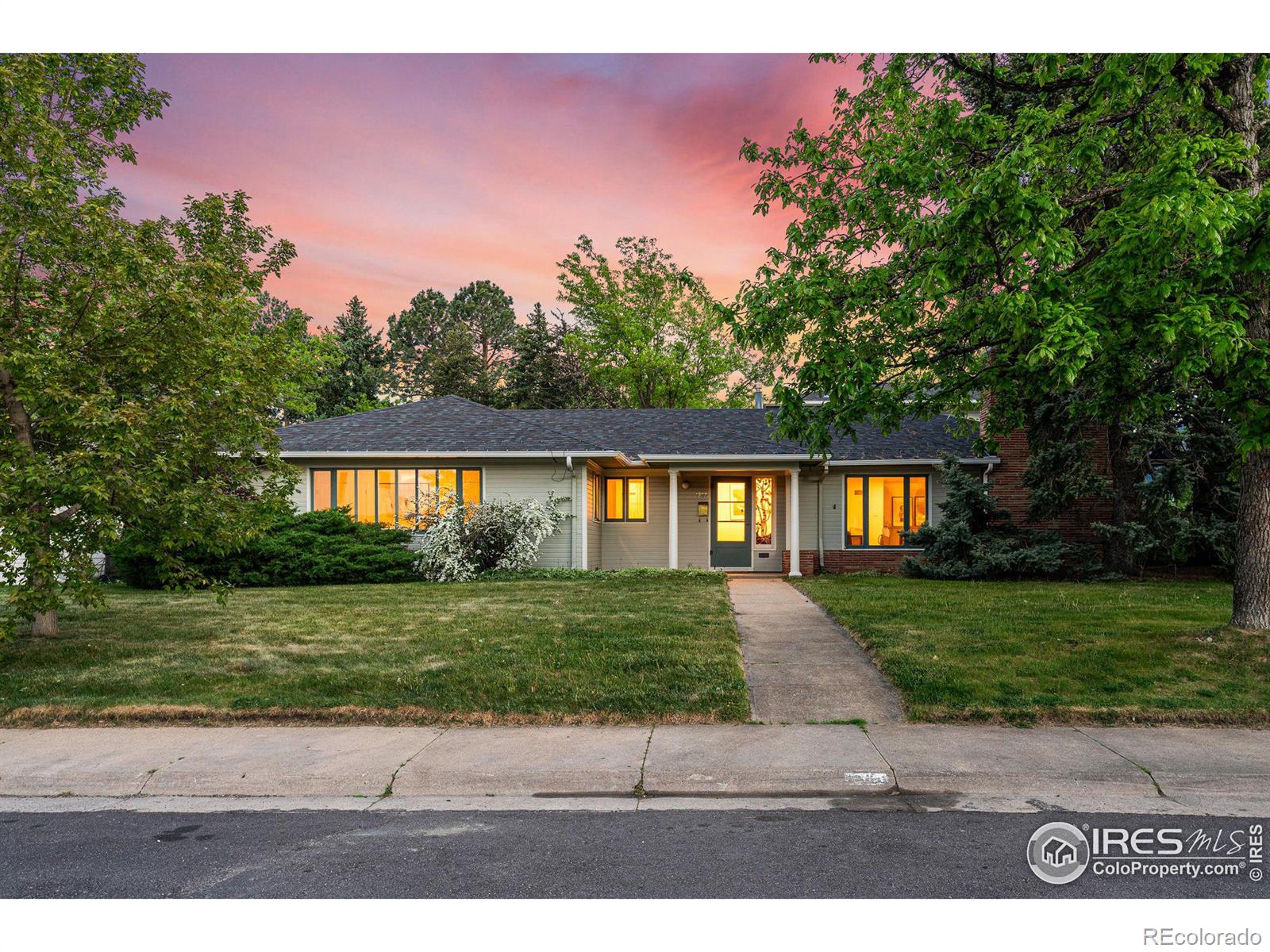 1500 Sunset Boulevard