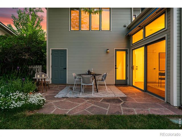 1500 Sunset Boulevard