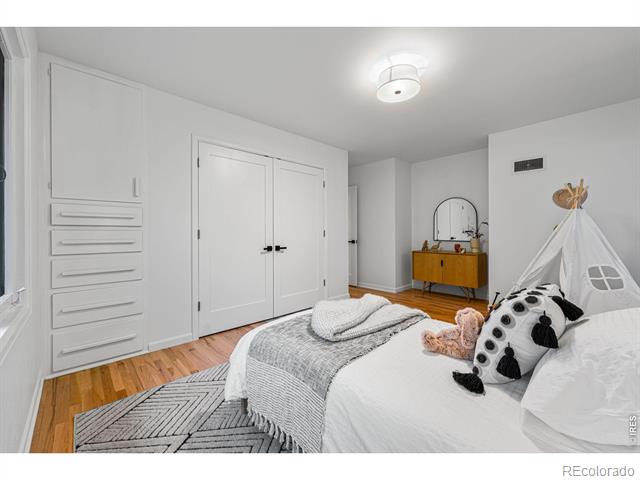 1500 Sunset Boulevard