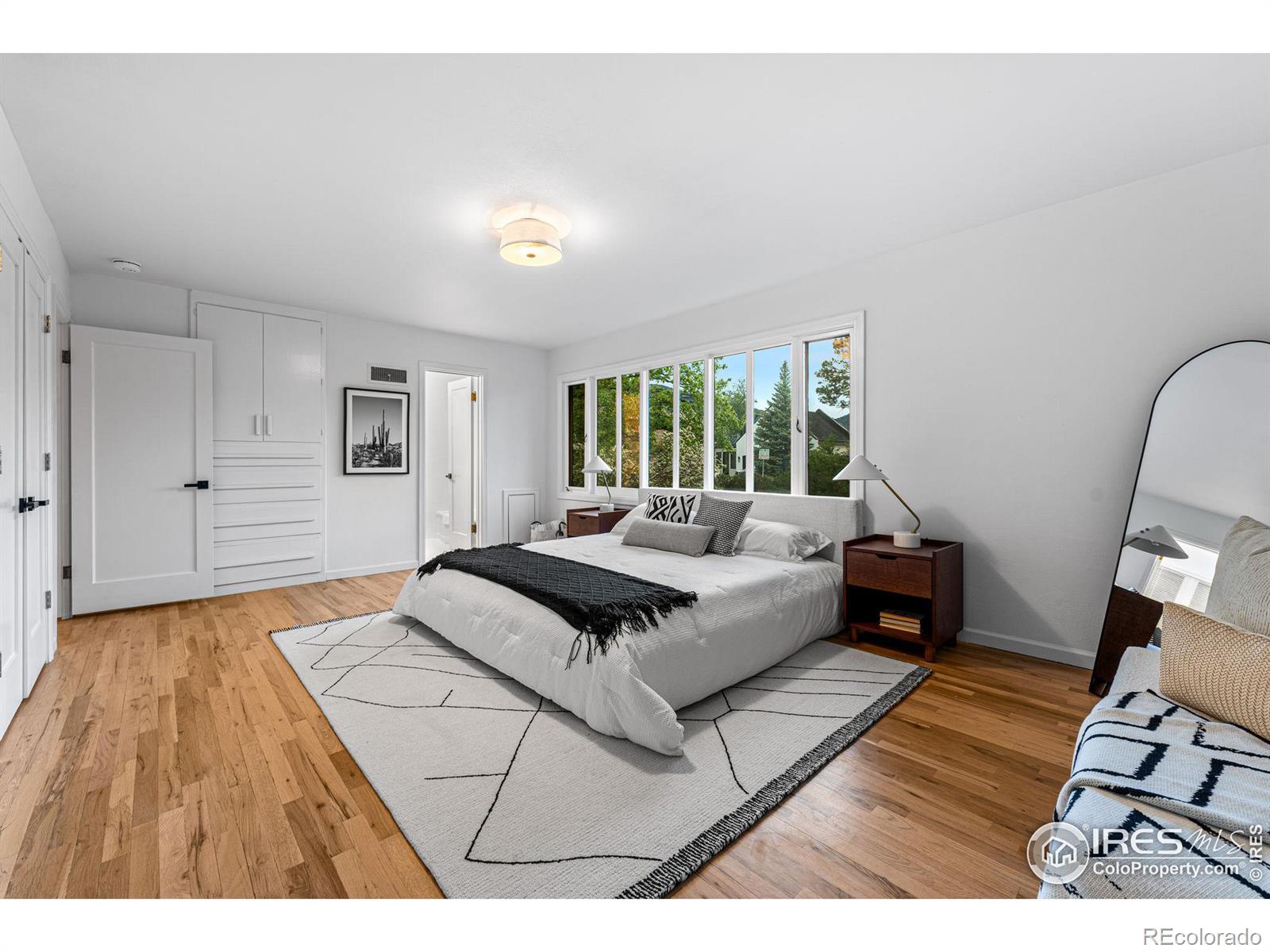 1500 Sunset Boulevard