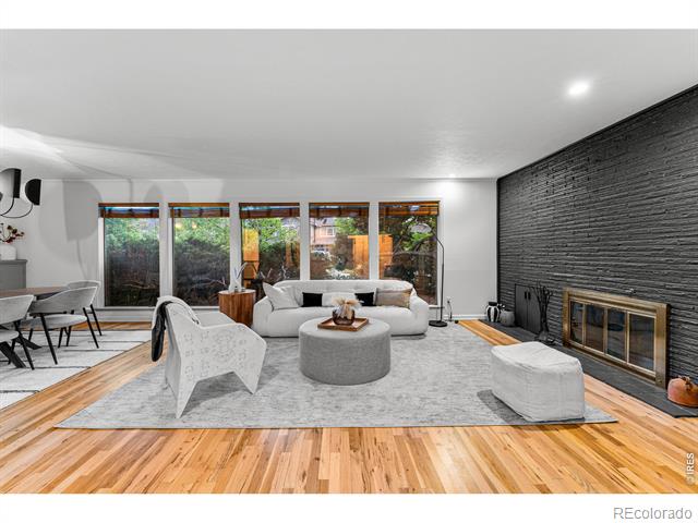 1500 Sunset Boulevard