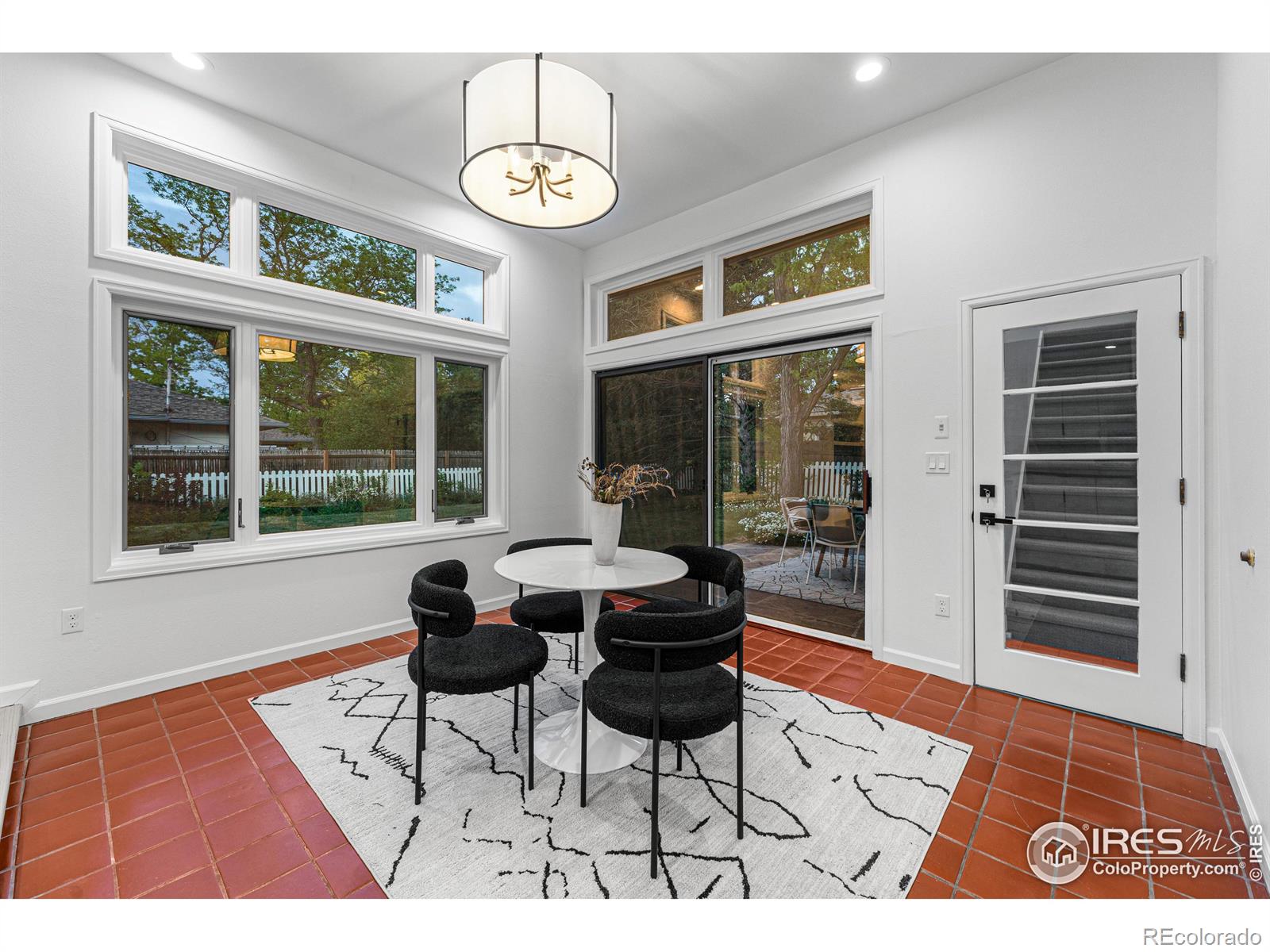 1500 Sunset Boulevard
