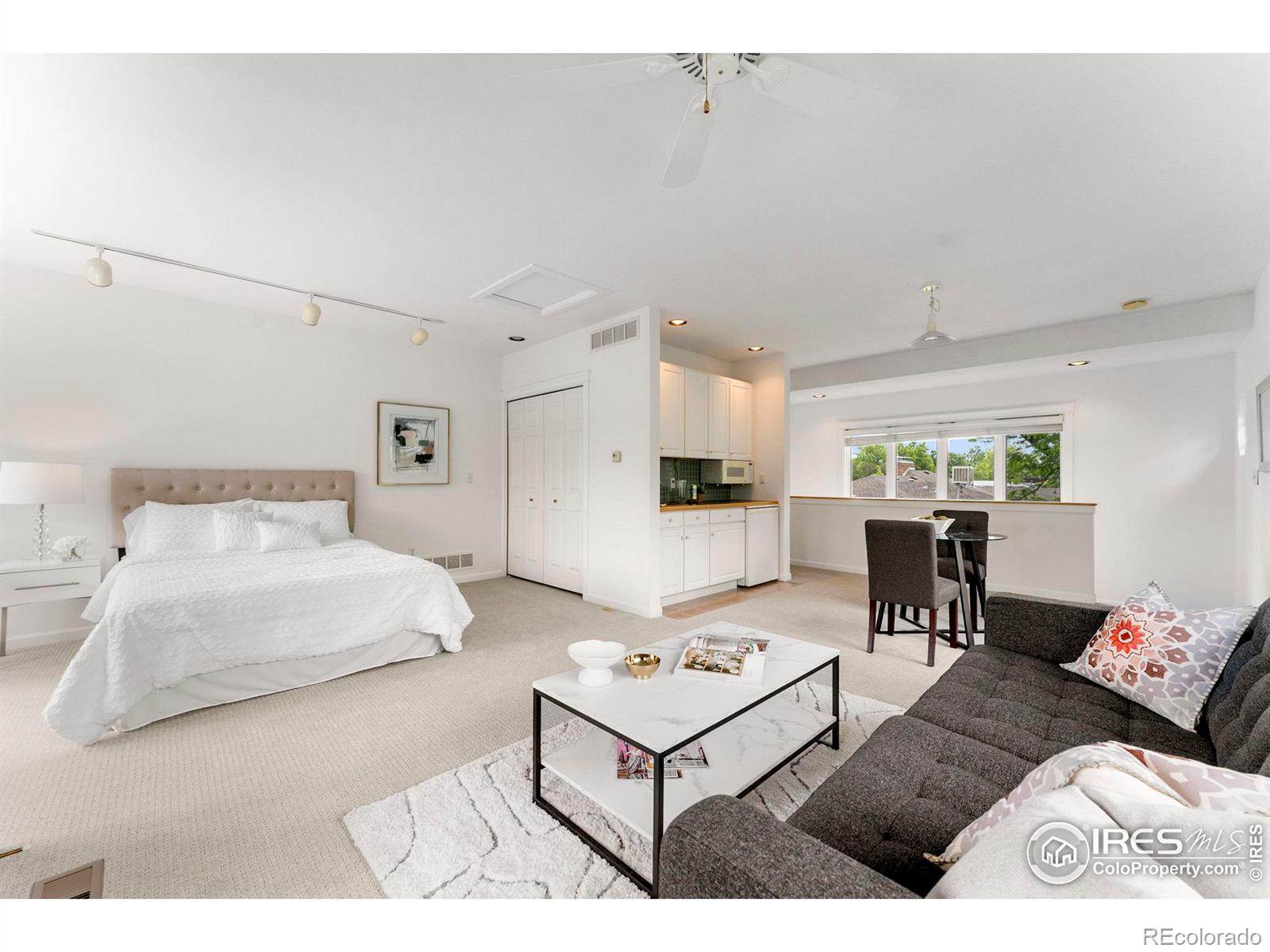 1500 Sunset Boulevard