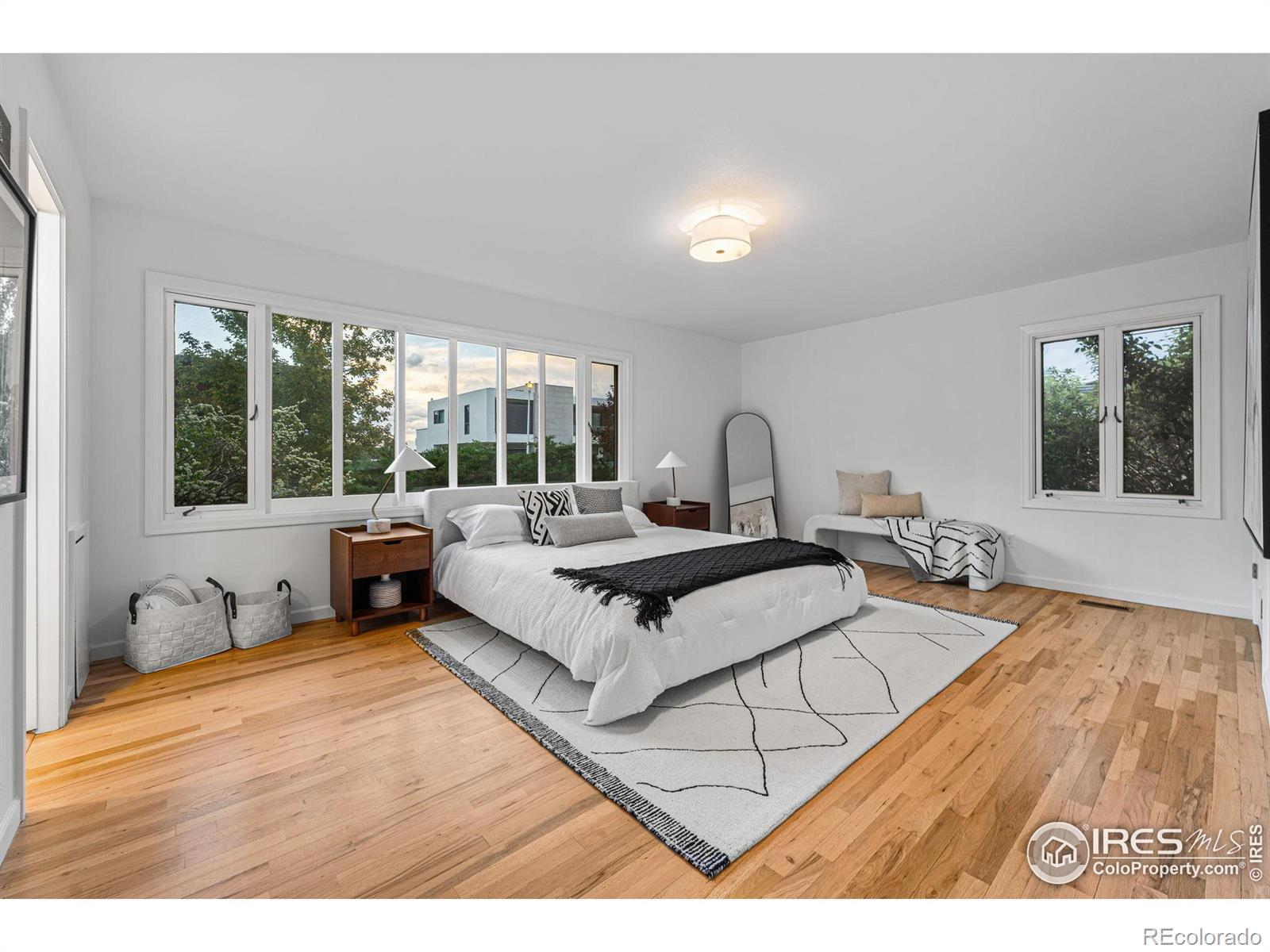 1500 Sunset Boulevard