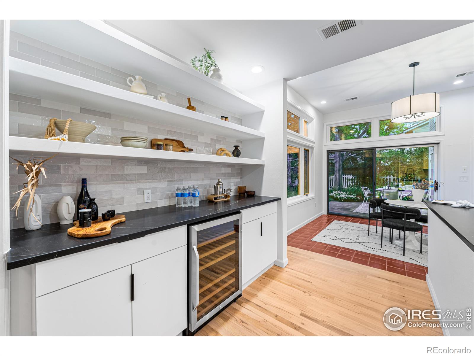 1500 Sunset Boulevard