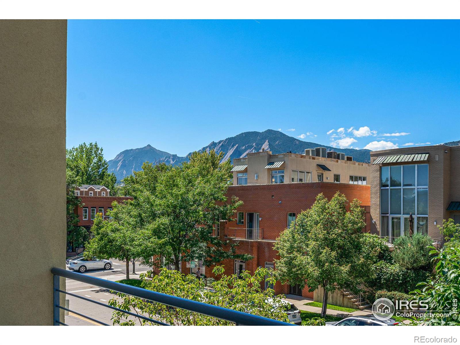 2030 20th Street Unit: 7