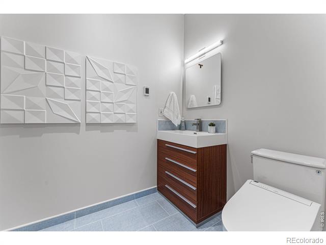 2030 20th Street Unit: 7