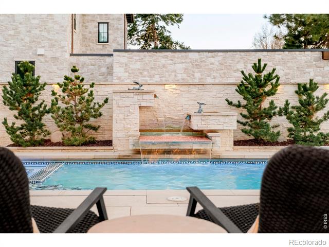 35 Dahlia Street