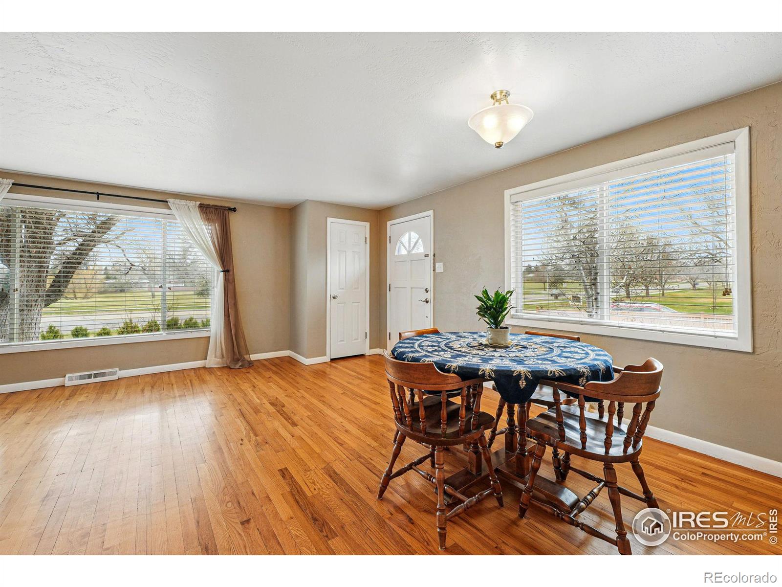 1185 W Midway Boulevard