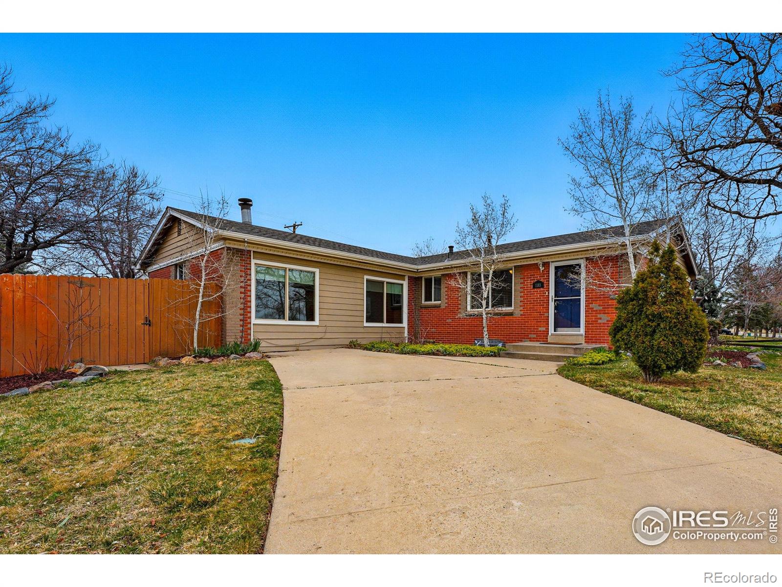 1185 W Midway Boulevard