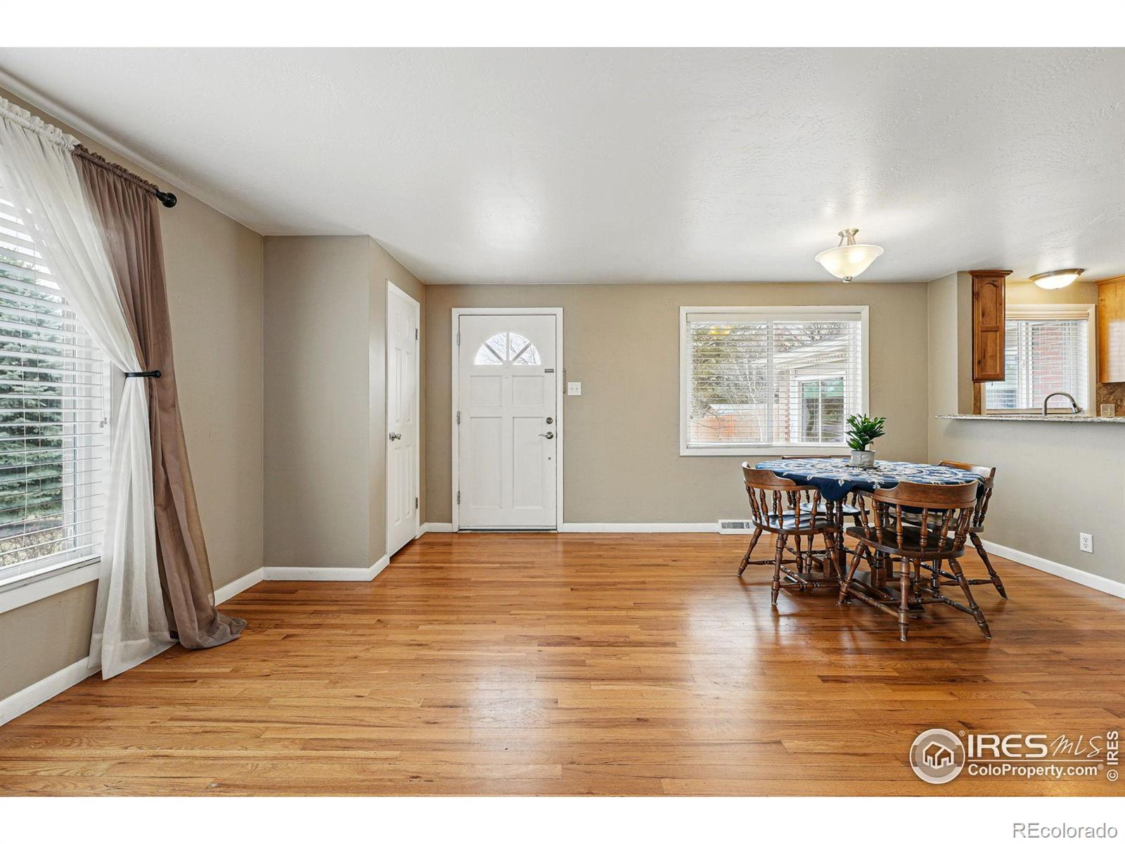 1185 W Midway Boulevard