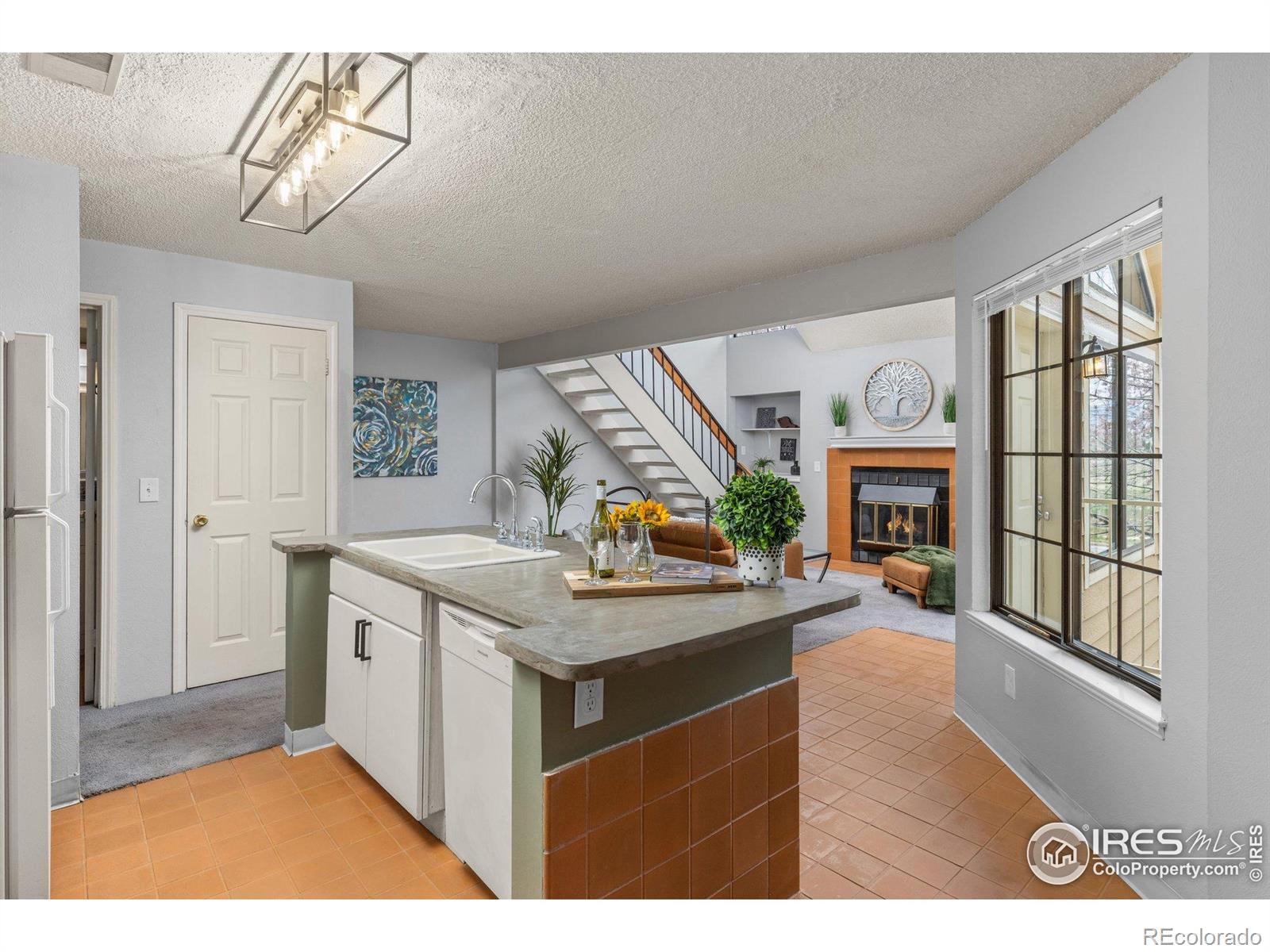 4725 Spine Road Unit: E