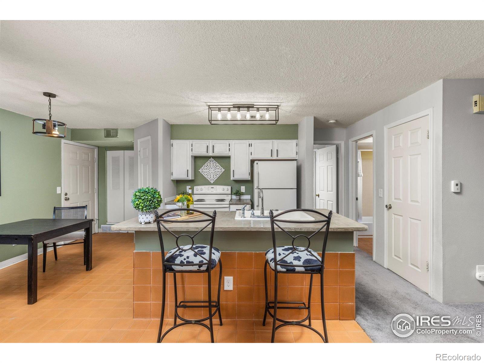 4725 Spine Road Unit: E