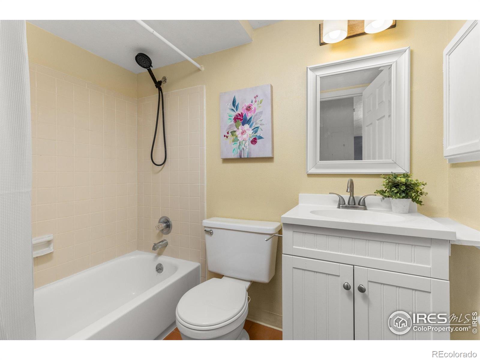 4725 Spine Road Unit: E