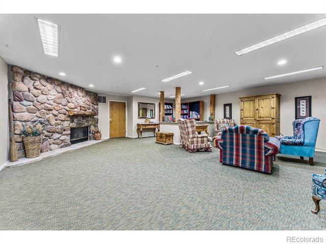 2727 Folsom Street Unit: 228