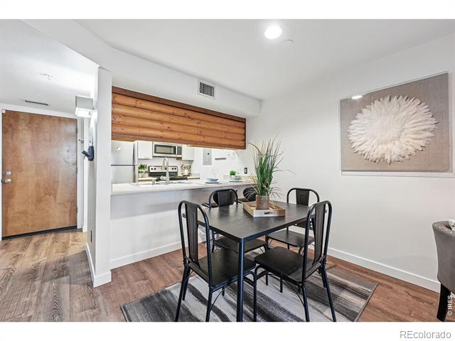 2727 Folsom Street Unit: 228