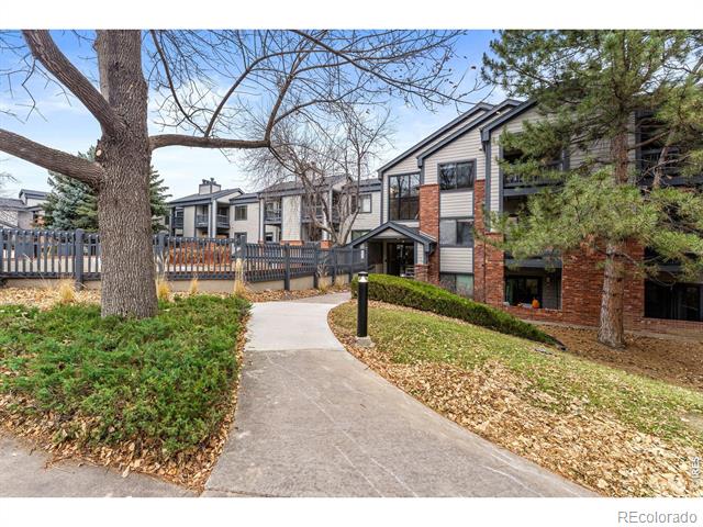 2727 Folsom Street Unit: 228
