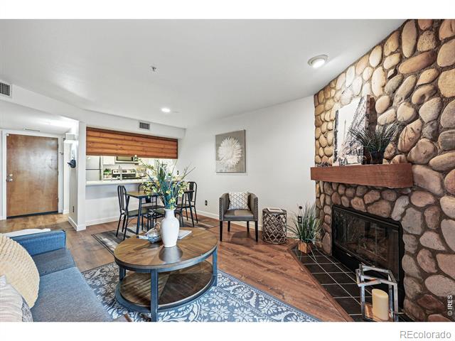2727 Folsom Street Unit: 228