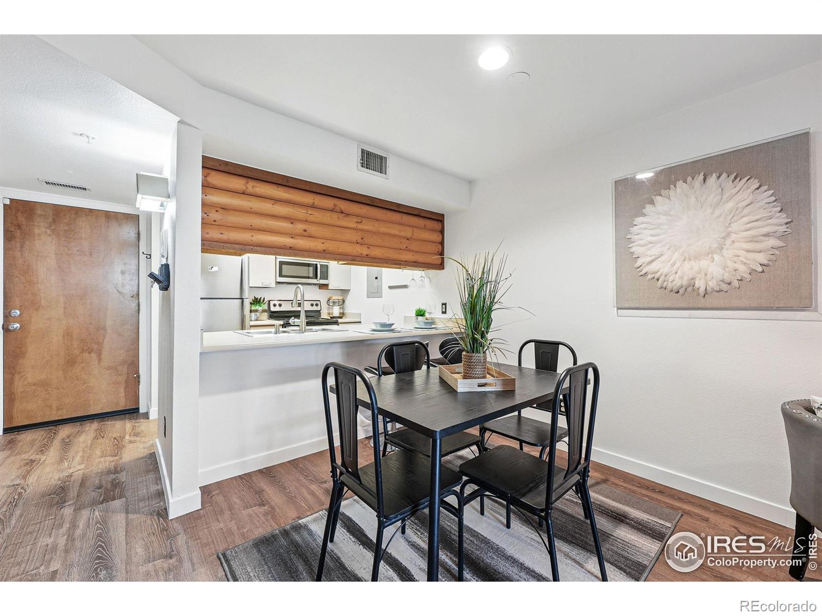2727 Folsom Street Unit: 228