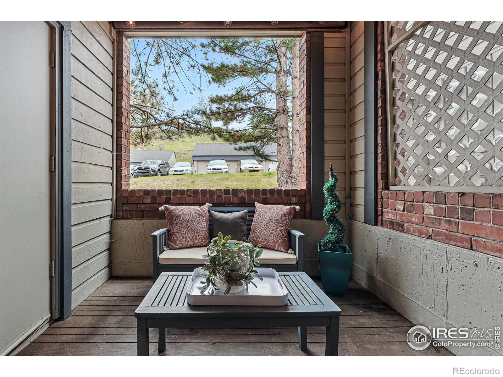 2727 Folsom Street Unit: 228