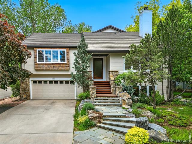 3835 Norwood Court