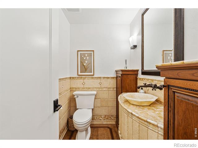 3835 Norwood Court
