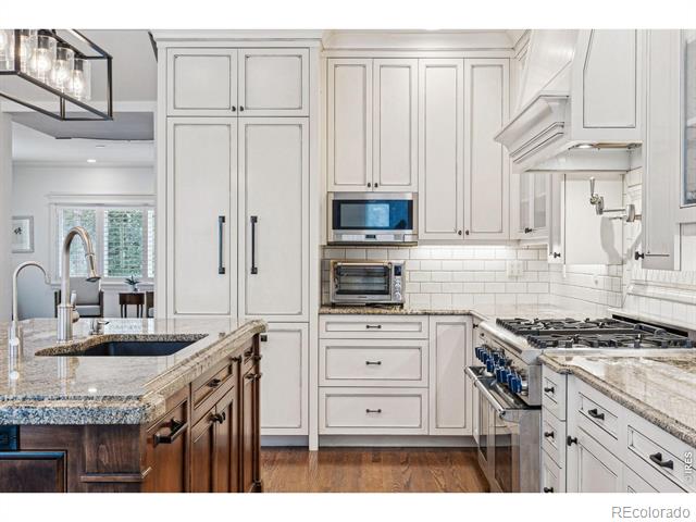 3835 Norwood Court