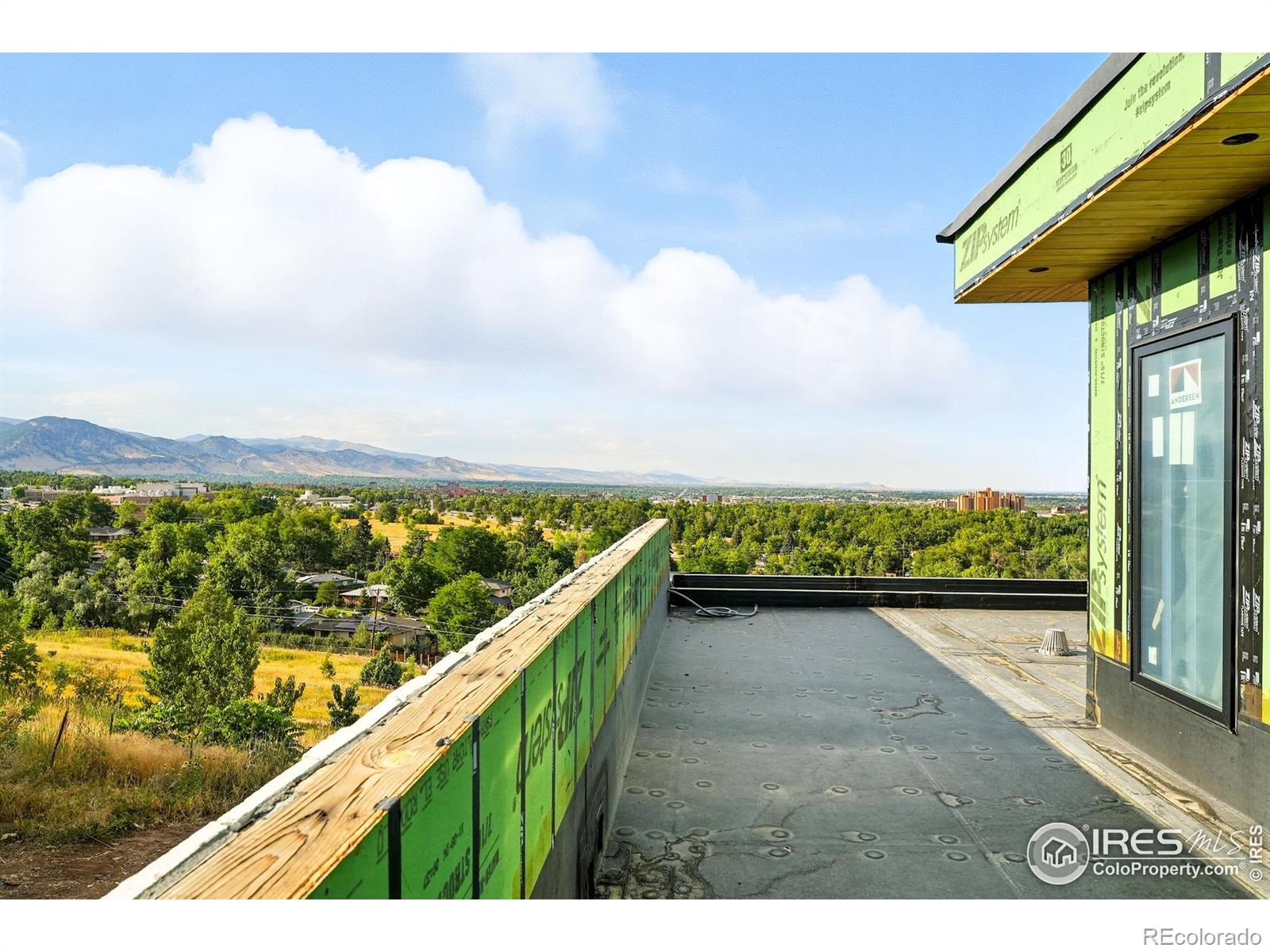 2955 Stanford Avenue