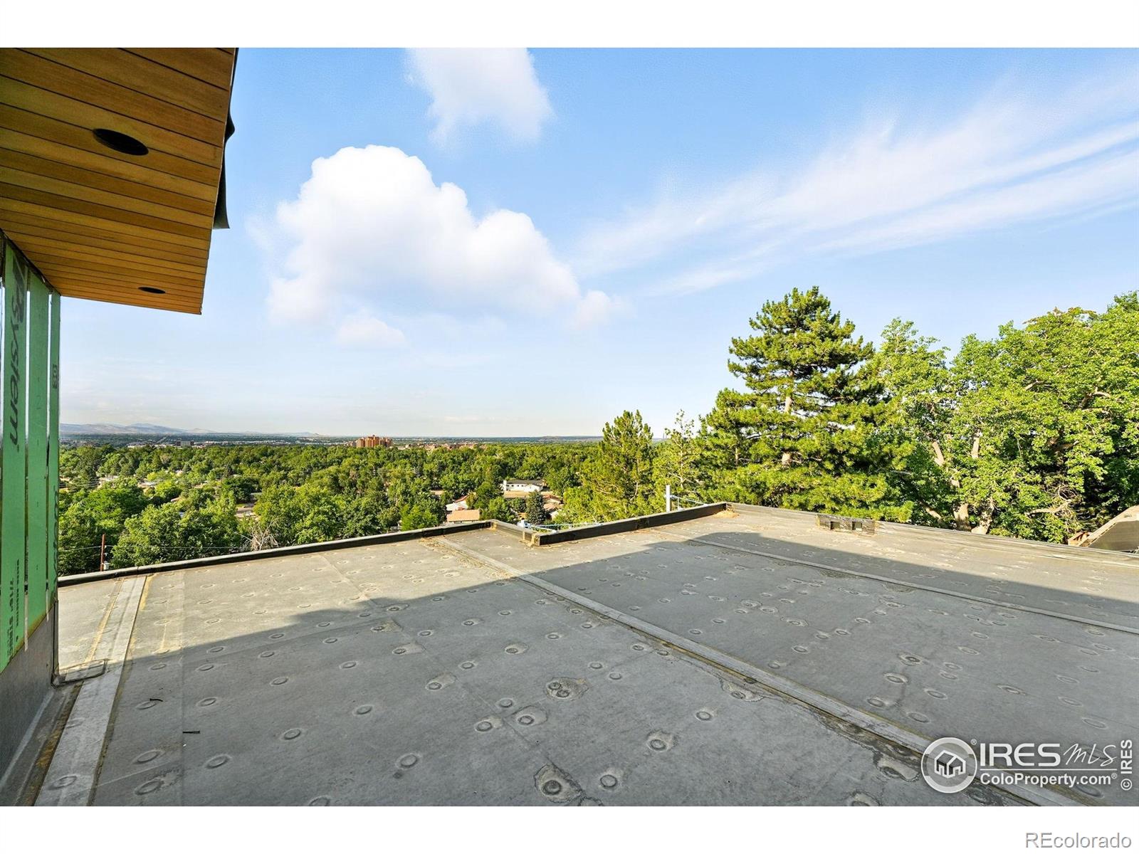 2955 Stanford Avenue