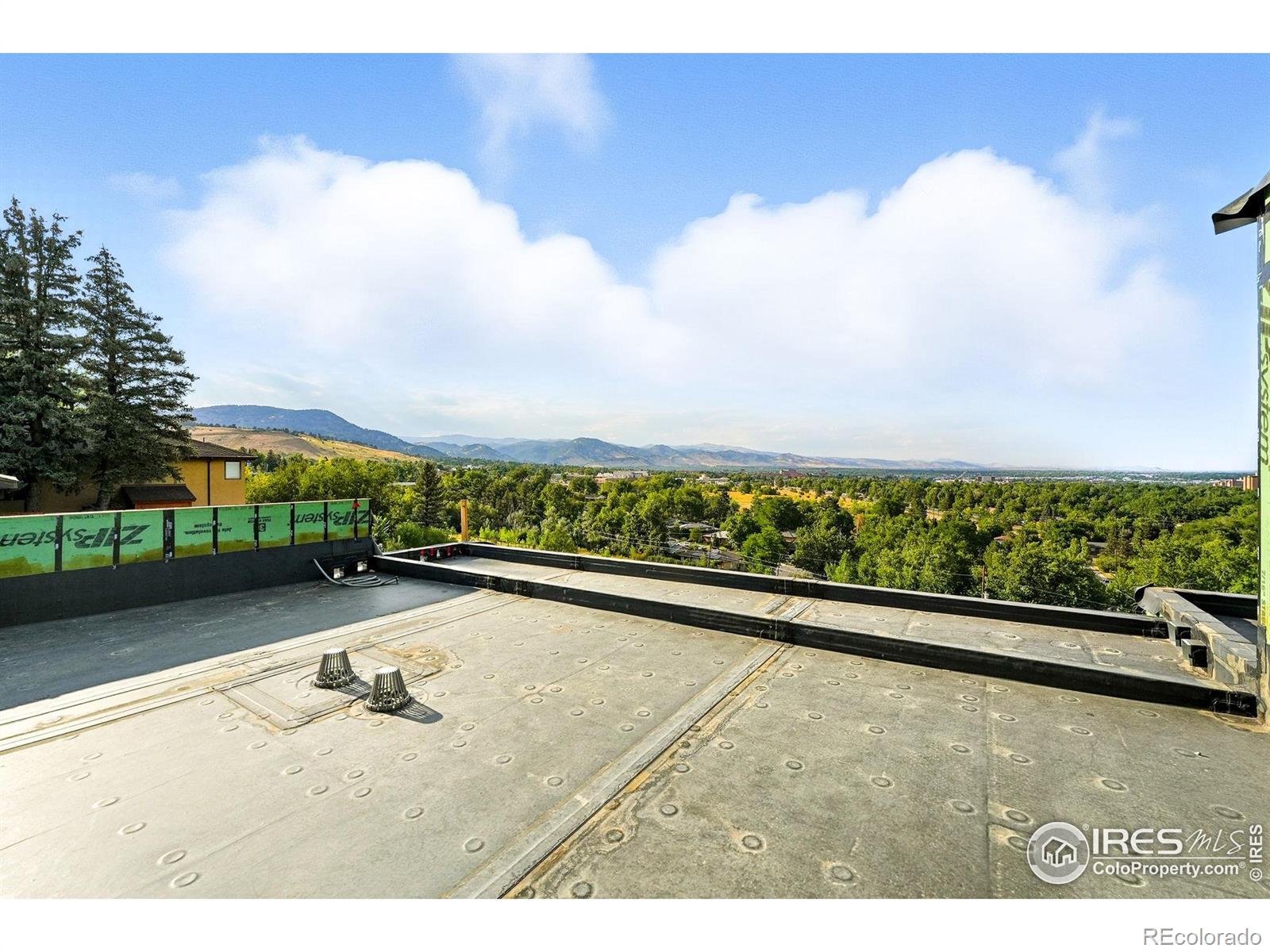 2955 Stanford Avenue