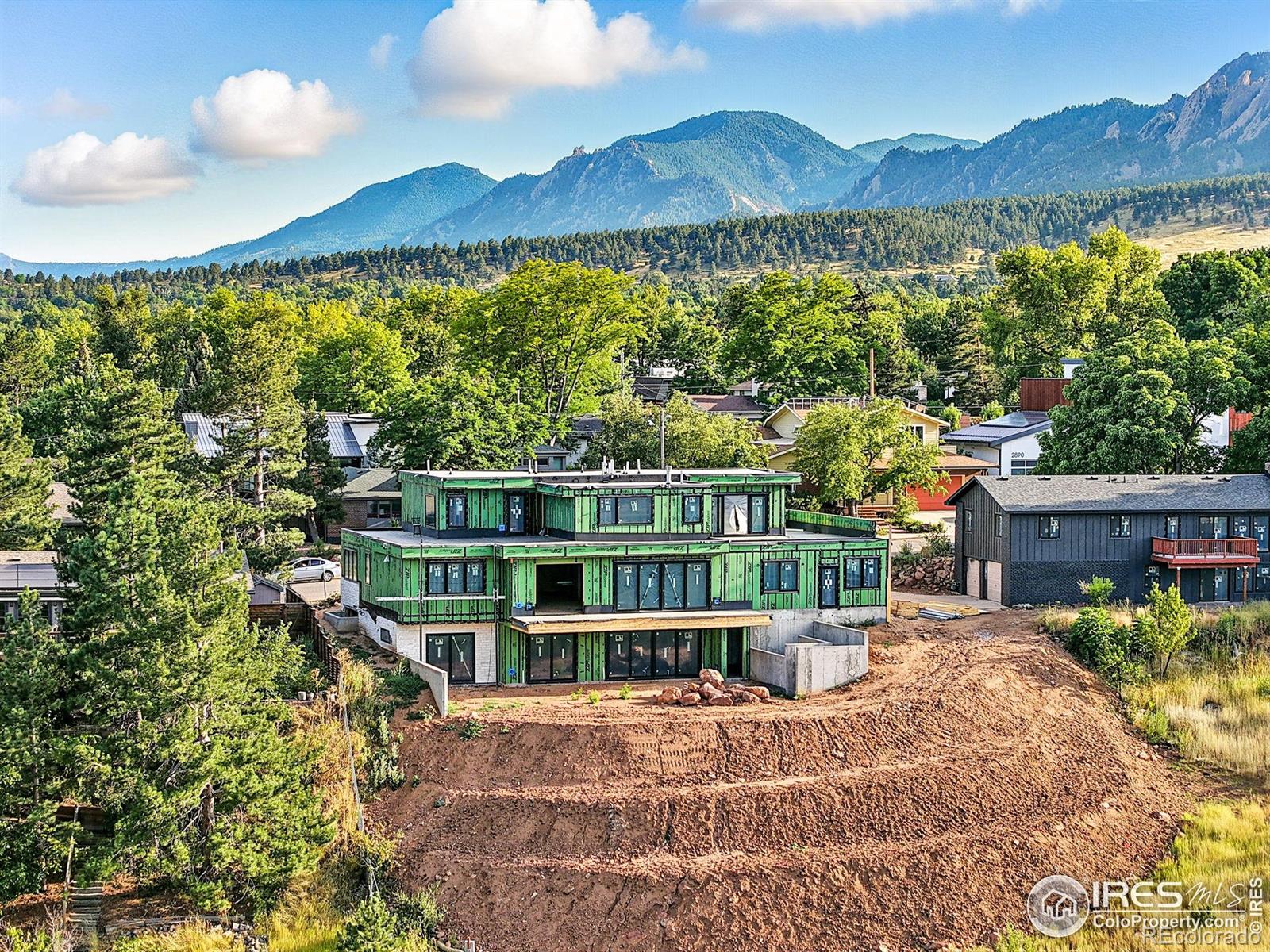 2955 Stanford Avenue