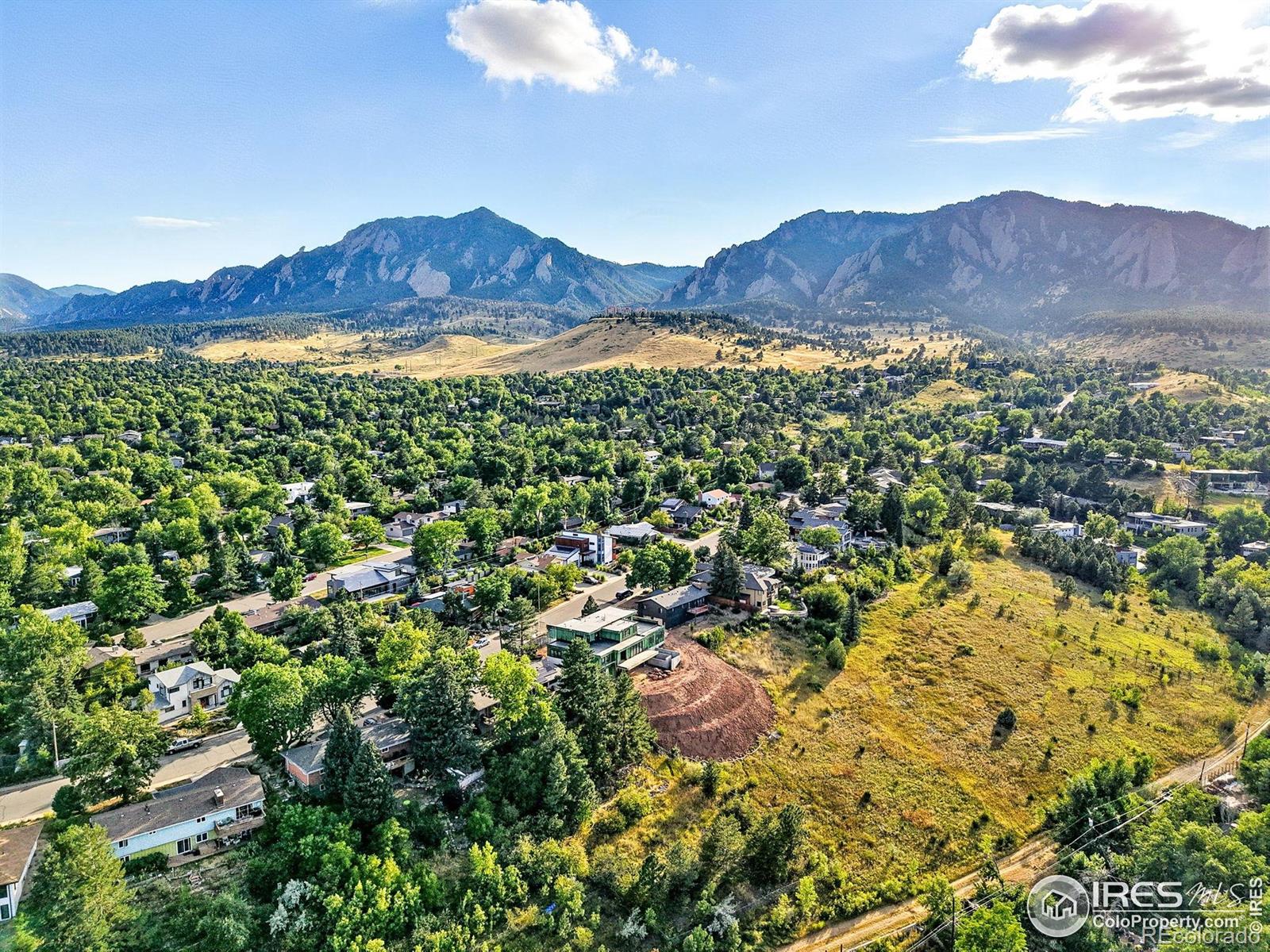 2955 Stanford Avenue